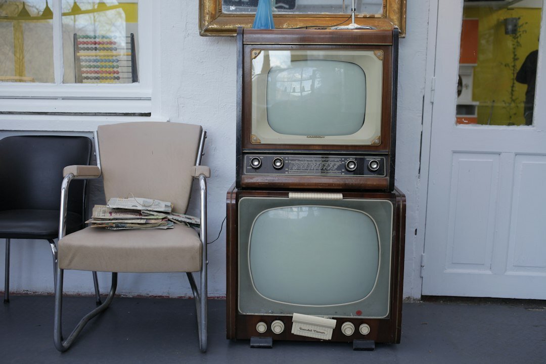 old tv ad with celebrity